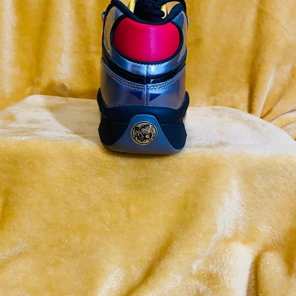 Reebok Power Rangers Allen Iverson - Picture 3 of 5